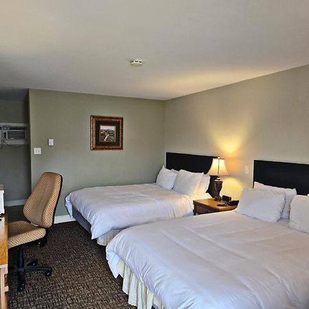 Fundy Line Motel Мирамичи Екстериор снимка