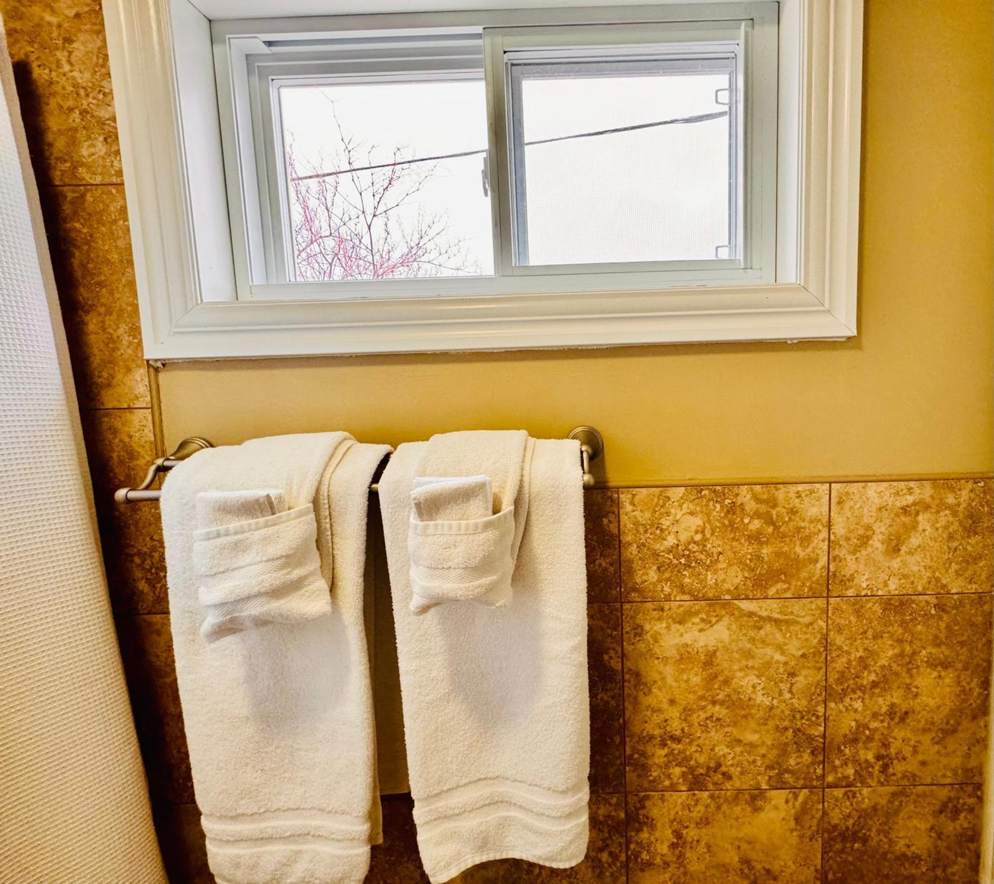 Fundy Line Motel Мирамичи Екстериор снимка