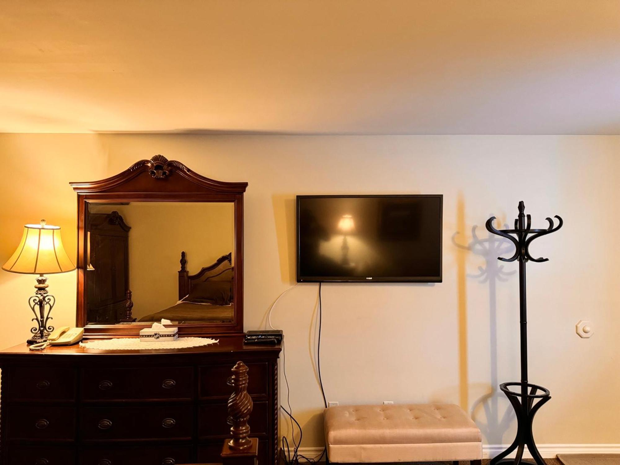 Fundy Line Motel Мирамичи Екстериор снимка